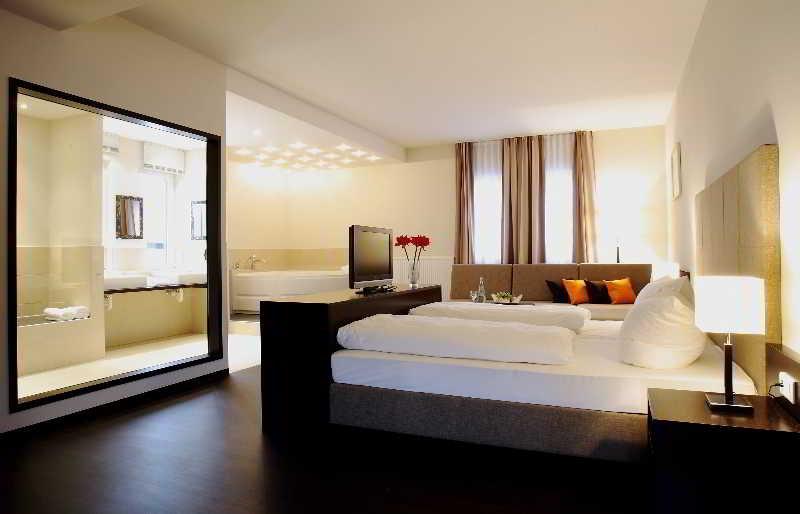 Friendly Cityhotel Oktopus Siegburg Room photo