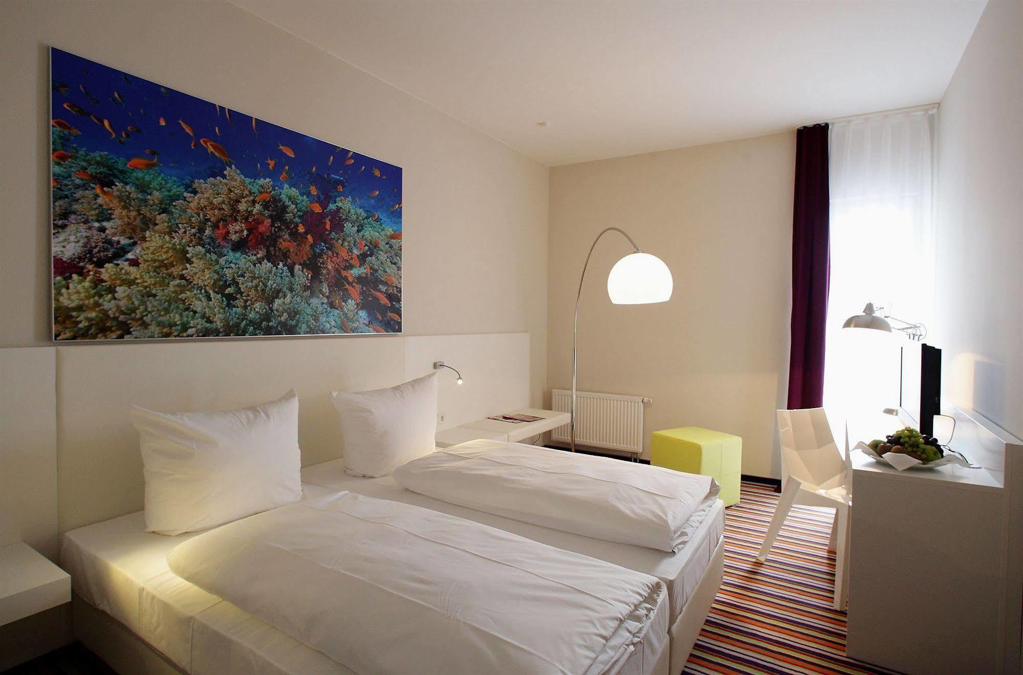 Friendly Cityhotel Oktopus Siegburg Exterior photo