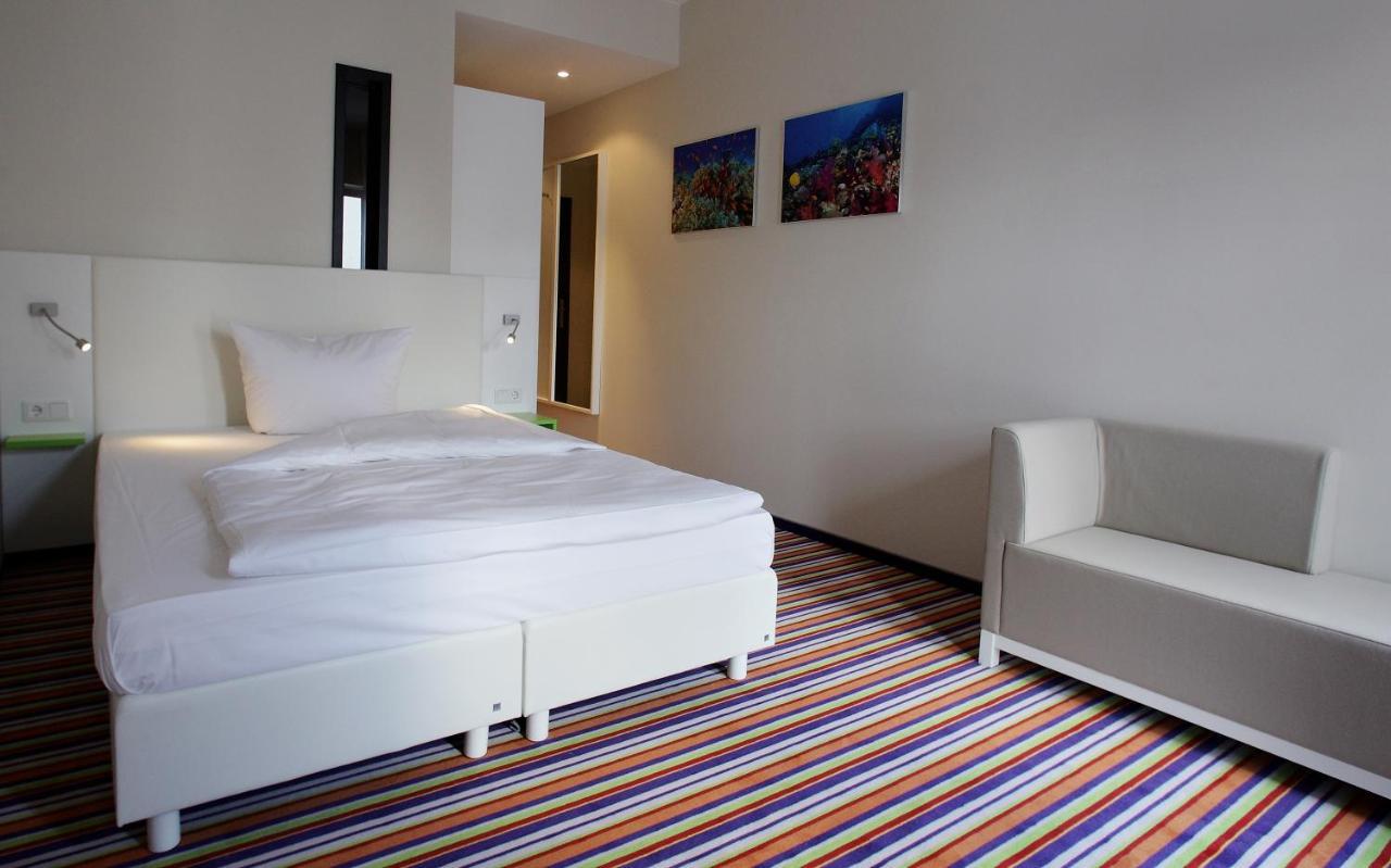 Friendly Cityhotel Oktopus Siegburg Exterior photo